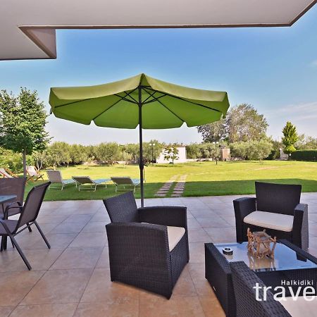 Villa Iris By Rentalspro Services - Agios Mamas Beach Exterior foto