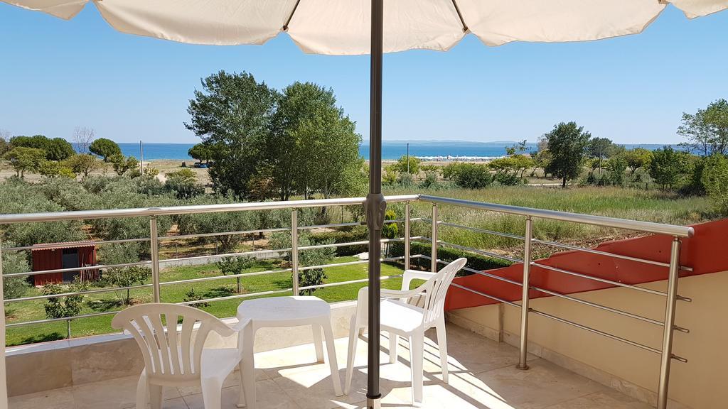 Villa Iris By Rentalspro Services - Agios Mamas Beach Exterior foto